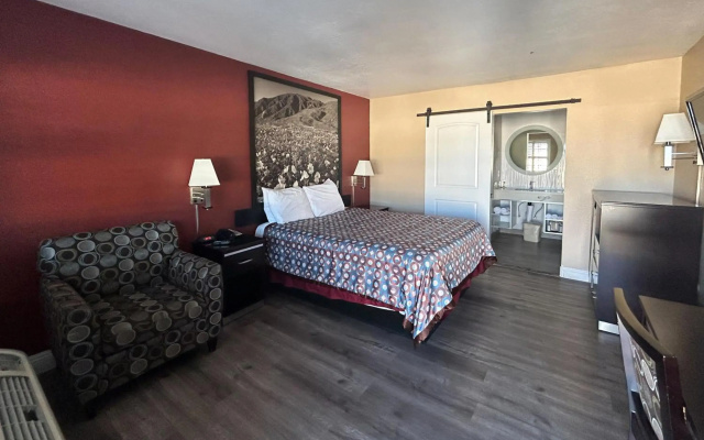 Motel 6 Pasadena, CA – Old Town Pasadena Area