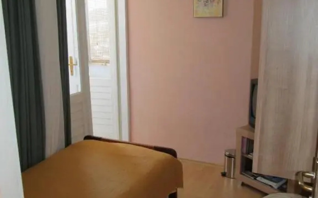 Sinistaj Rooms