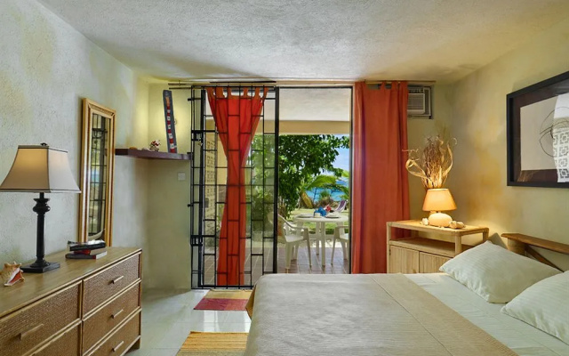 Surfers Bay Resort