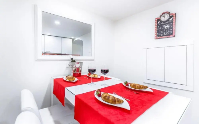 Fiorello Apartment