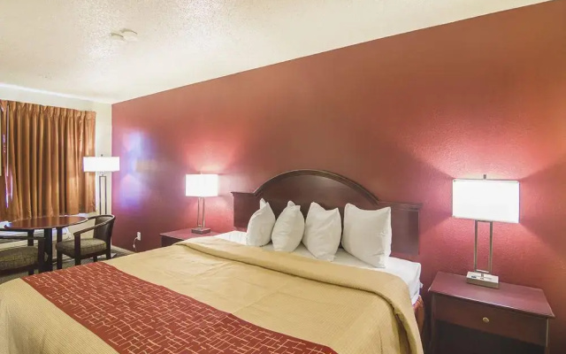 Red Roof Inn Childress
