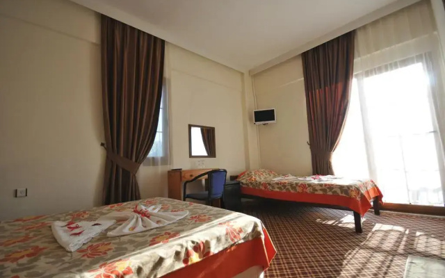 Cennet Hotel