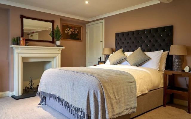 The Horse & Groom Inn