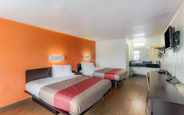 Motel 6 Kalamazoo