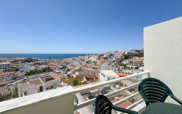 Central Old Town Albufeira Apartment