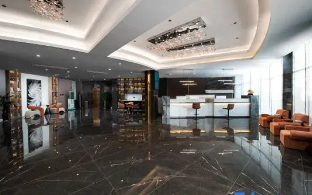 H Hotel (Yiyang Hunan City College)