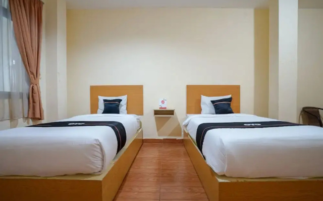 OYO 427 Hotel Galaxy