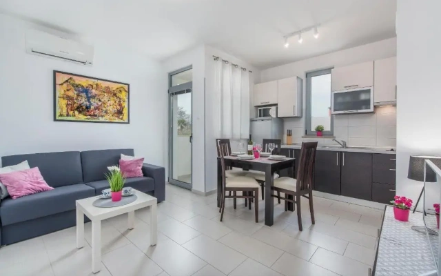Apartments Kimi
