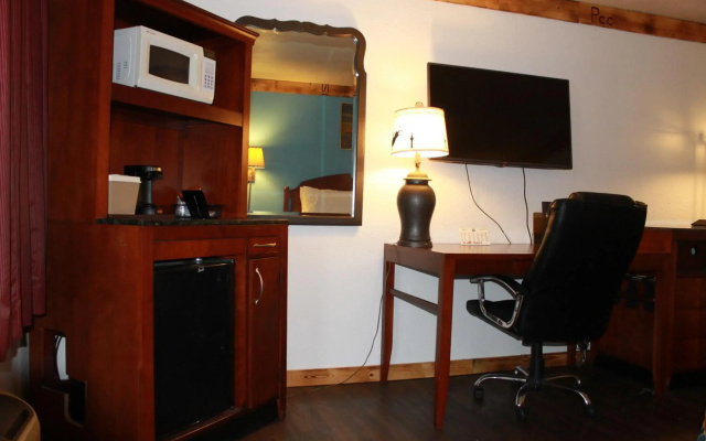 Wyatt Earp Hotel