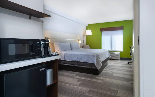 Holiday Inn Express & Suites, International Drive by IHG