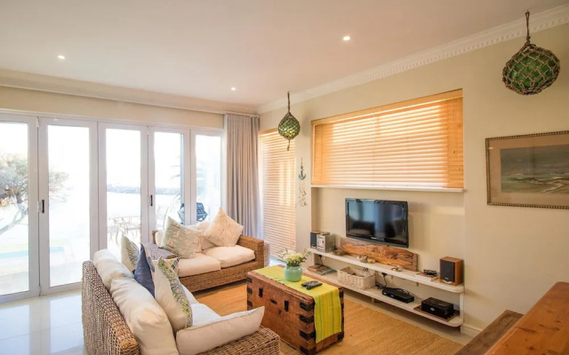 Port Suite