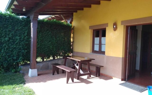 Отель Apartamentos Rurales La Regatina Кудильеро