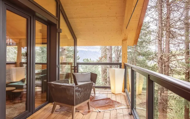 Lavish Chalet With Sauna & hot tub