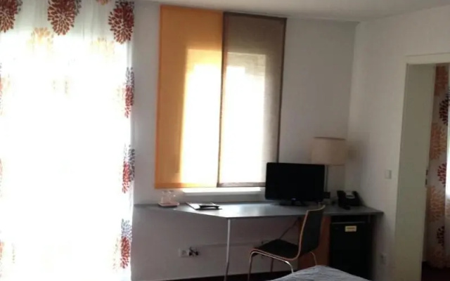 Astra Hotel Garni
