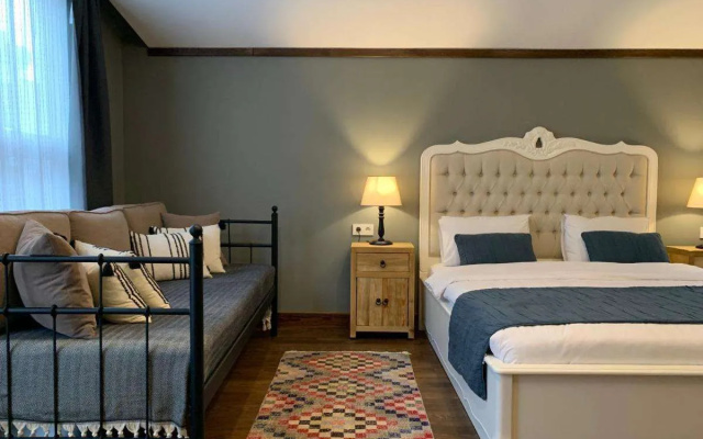 Loka Suites