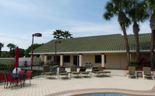 3163 Tamarind Circle,