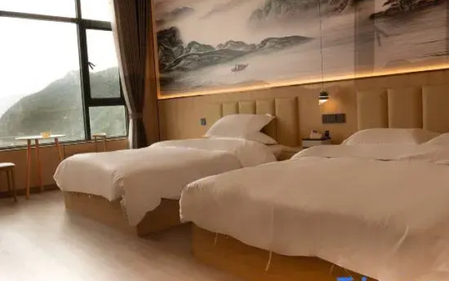 Haba Snow Mountain Shan Di Die Jing Min Su