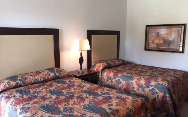 Cody Holiday Lodge