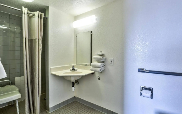 Motel 6 Flagstaff East - Lucky Lane