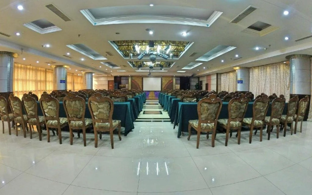 Qinhuangdao Xiadu Garden Hotel (People's Square)