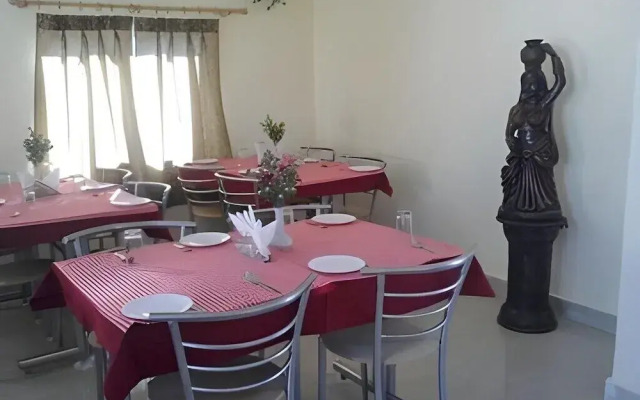 Hotel Amar MLS Heights