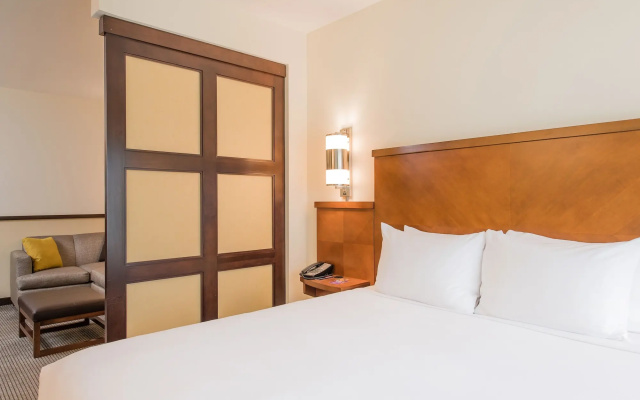 Hyatt Place Charleston Airport/Convention Center