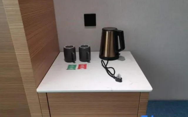 Yunnan Hotel (Jingxi Zhongshan Park)