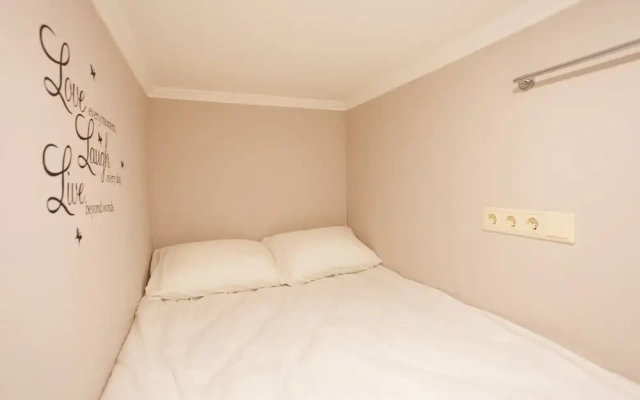 Capsule Hotel InterQUBE Chistye Prudy