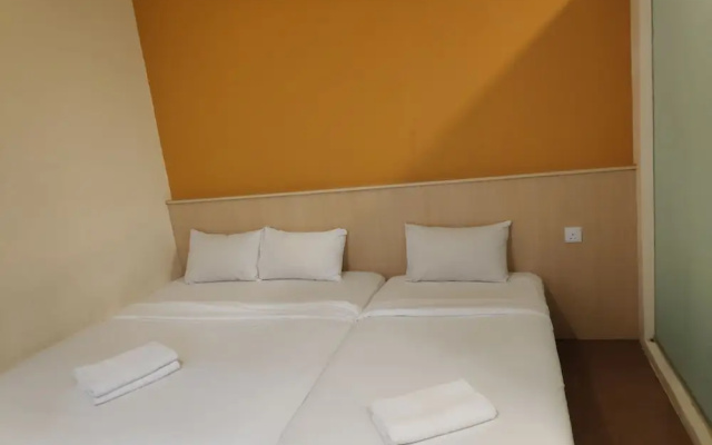 OYO 318 Simms Boutique Hotel