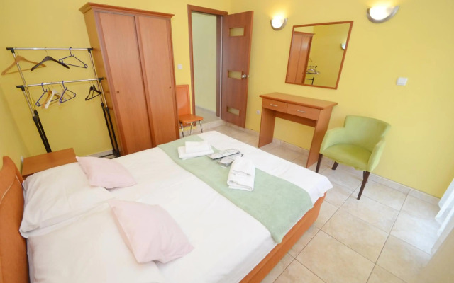 Apartments Dinko Zifra