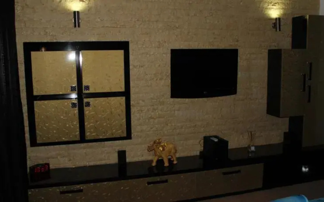 Bijou Studio
