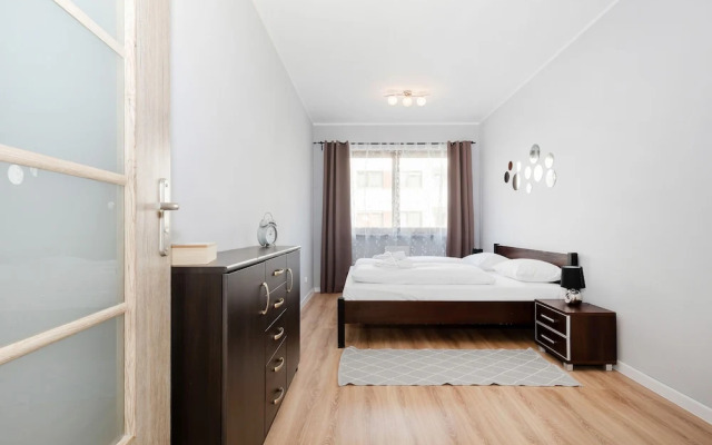 Apartments Chelmonskiego by Renters