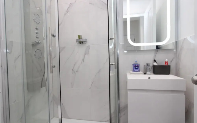 2 Kings Road Executive Studio Apartment