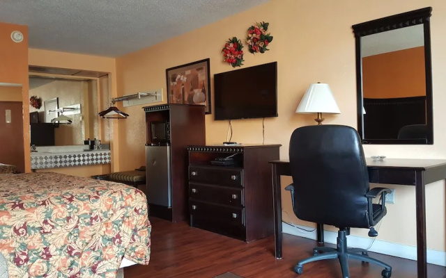 Camelot Inn