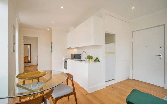 Principe Real Lightful Apartment