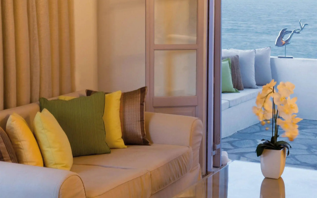 Onar Suites & Villas