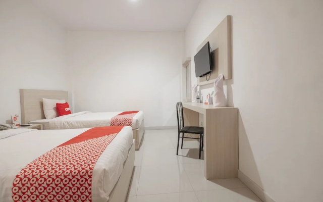 OYO 1633 Hotel Darma Nusantara 3