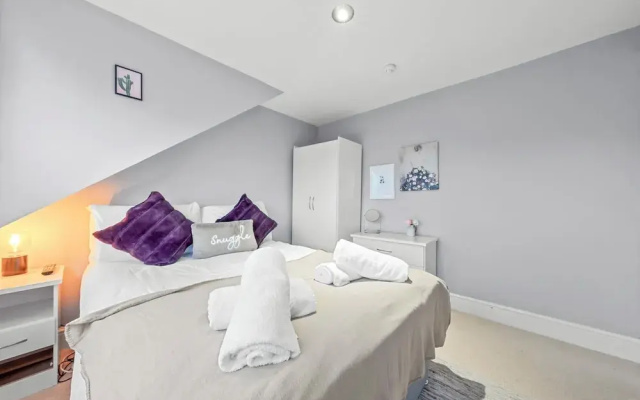 Charming Village Escape near Loch Lomond