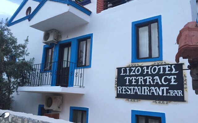 Lizo Hotel вид на фасад