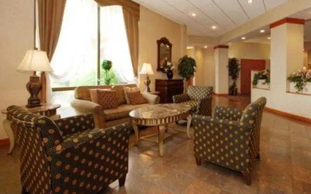 Clarion Hotel & Suites Conference Center