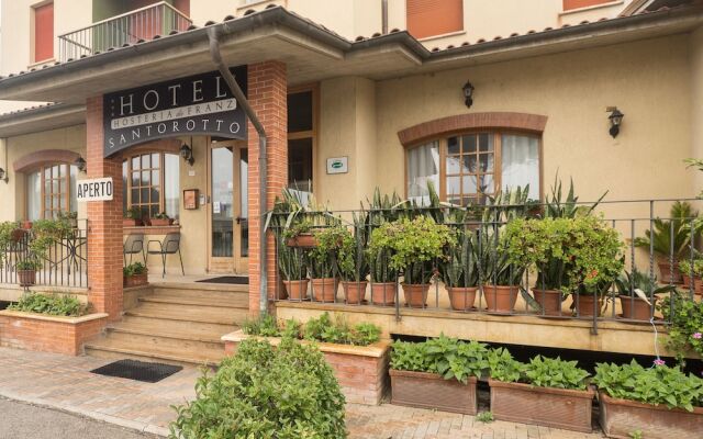 Hotel Santorotto Синалунга вид на фасад