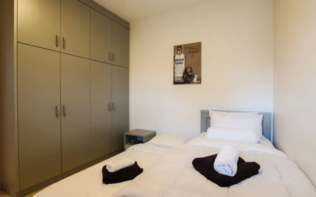 Luxury Family Getaway in Ramat Aviv