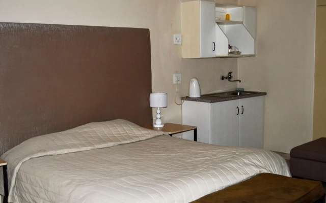 Ya Rena Guesthouse