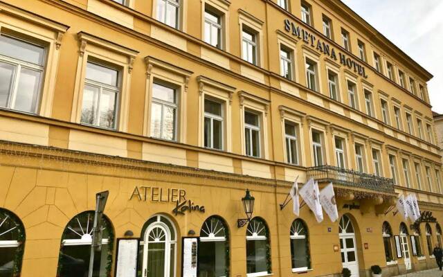 Отель Smetana Hotel Чехия, Прага - отзывы, цены и фото номеров - забронировать отель Smetana Hotel онлайн вид на фасад
