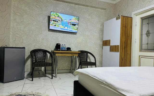 Ali Hotel