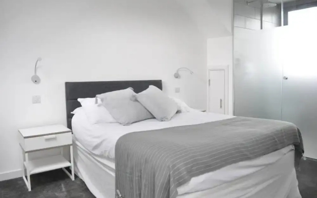 Modern 2 Bedroom Duplex Flat in Balham