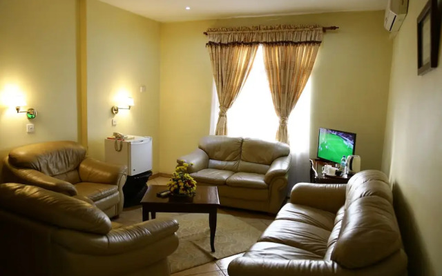 New Safari Hotel