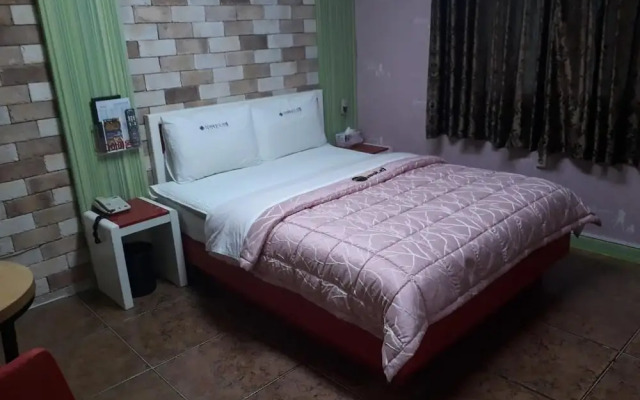 Diamond Motel