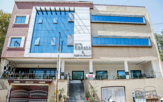 Oyo 35769 Hotel Rishabh