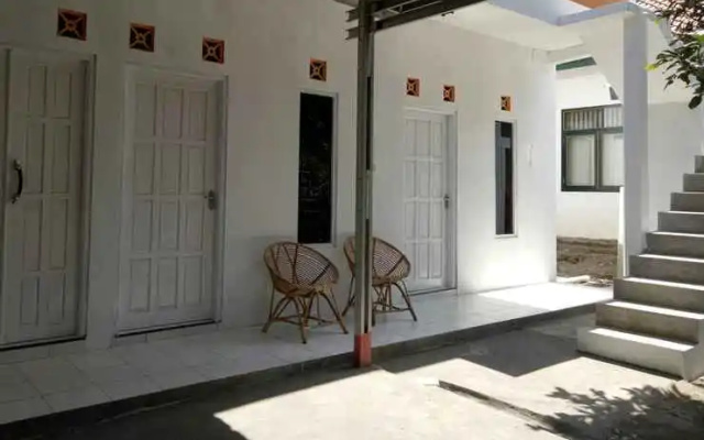 Omahkost Putih Medina 37